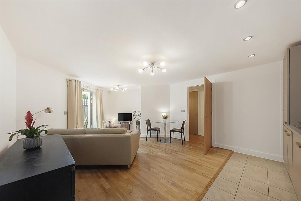 Main image of property: Stane Grove, SW9
