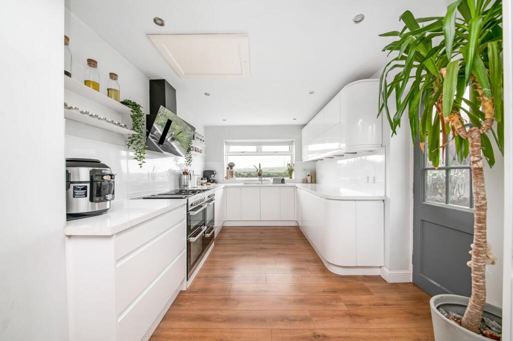 Delfina, Lower Common Lane, Scissett, HD8 photo 4