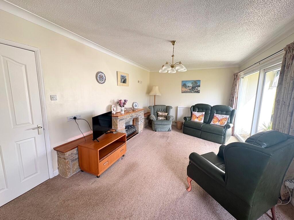 20, The Pines, Honiton photo 3