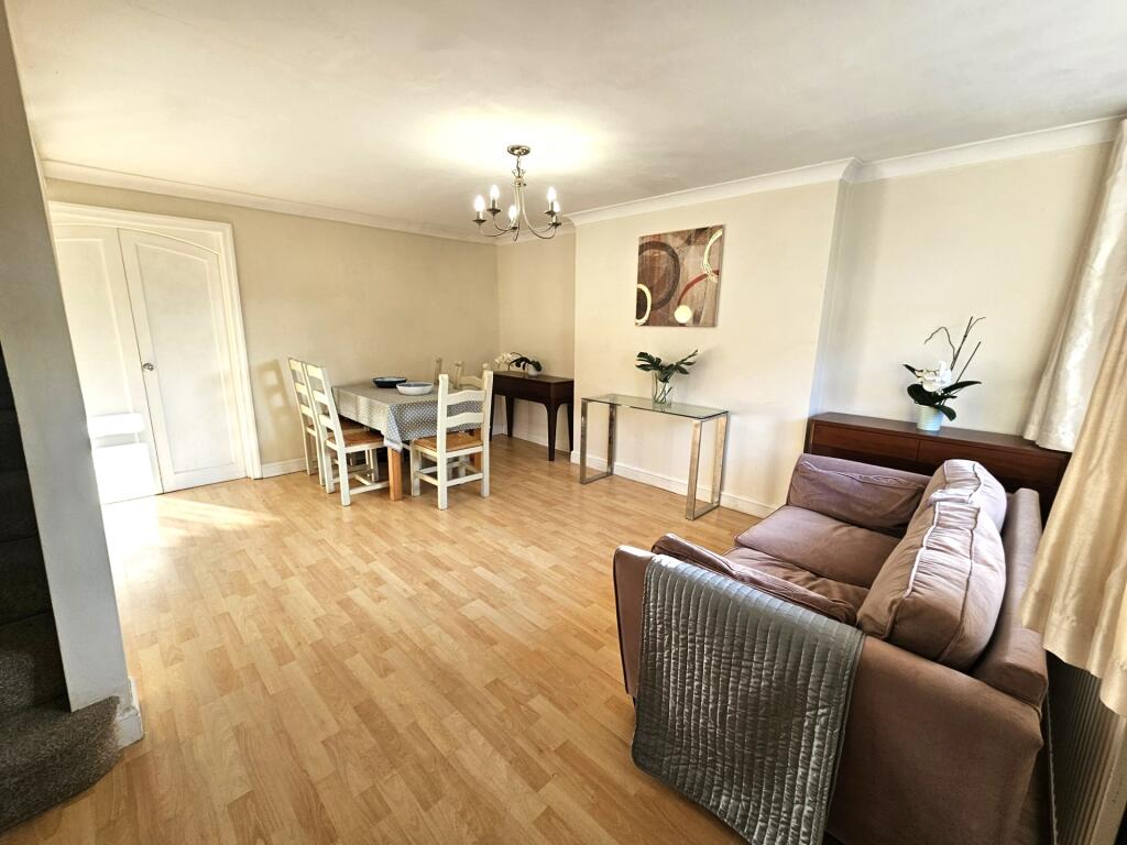 Haddon Close, Macclesfield, SK11 photo 2