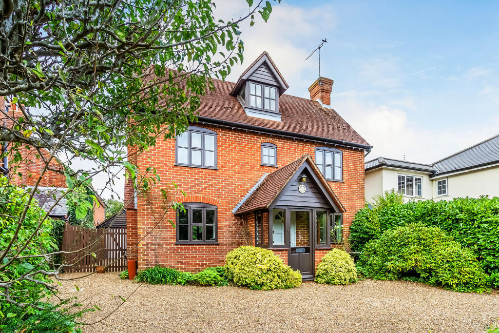 4-bed detached on Main Road, Knockholt, Sevenoaks, Kent, £725,000