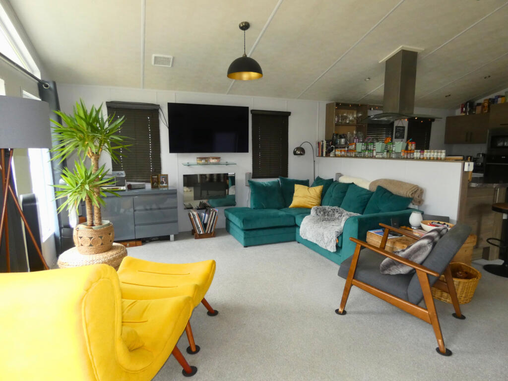 Church Lane, CO5 photo 3
