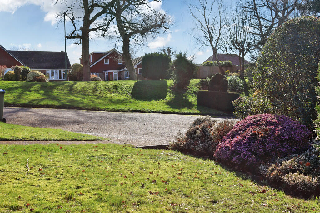 Storrington - Link Hill photo 3