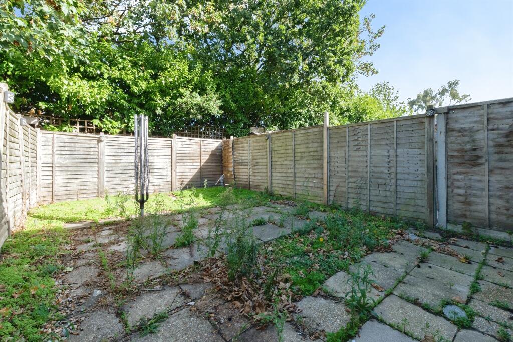 Mandale Road, Bournemouth photo 2