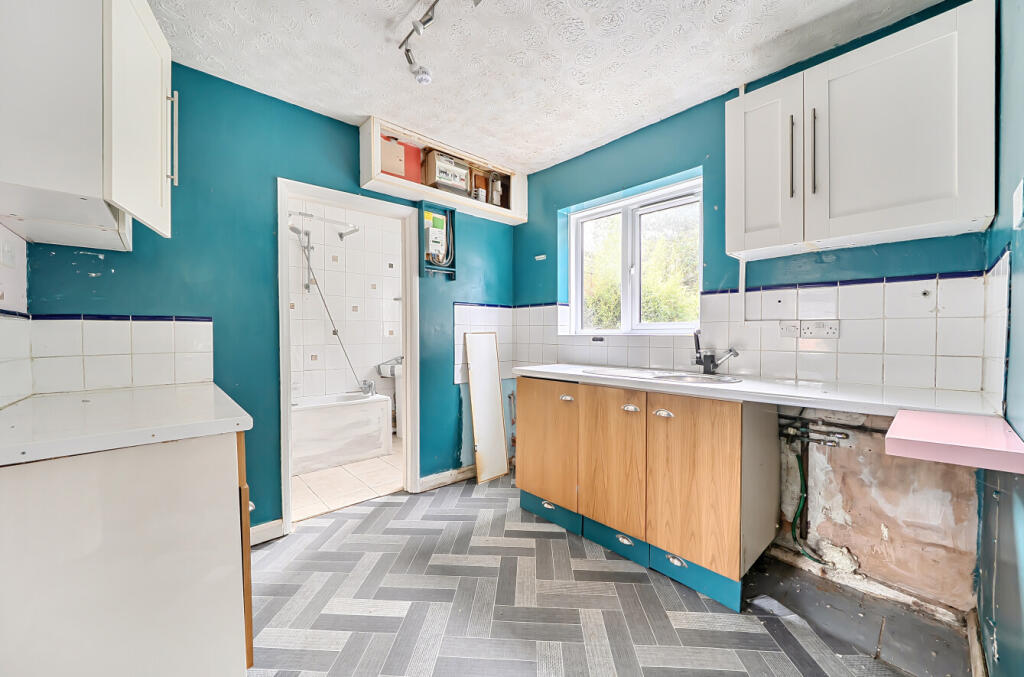 House in Tewkesbury - View 5