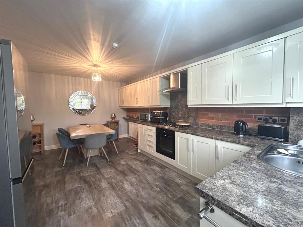Wakefield Road, Sowerby Bridge - View 2