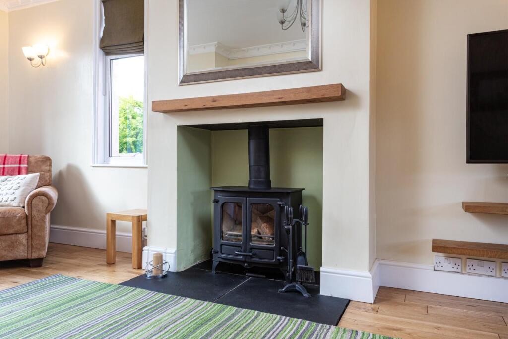 House in Howden, East Riding of Yorkshire - View 4