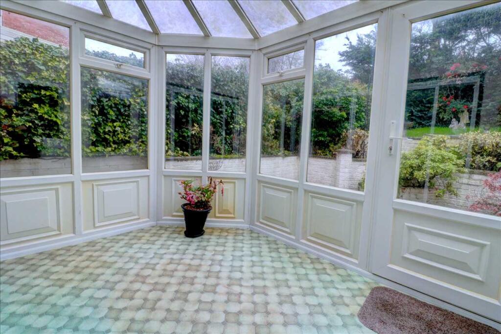 Brutus Drive, Coleshill photo 4