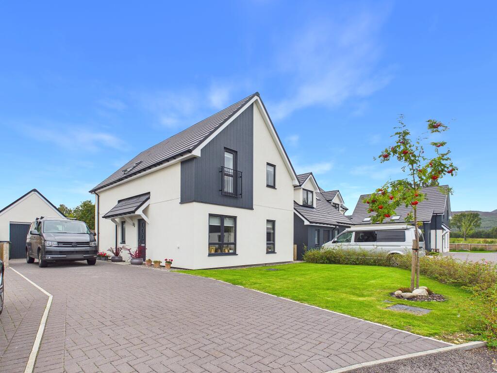 Main image of property: Lairig Ghru View, 13 Lairig Ghru View, Aviemore
