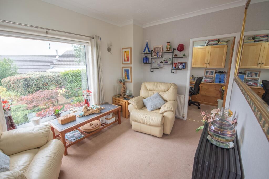 31 Ings Drive, Bradley BD20 9EL photo 3