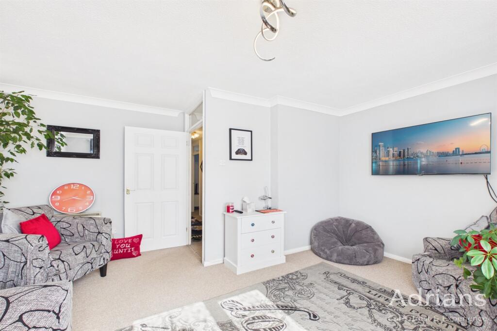 Apartment in Chelmsford, Widford - View 4