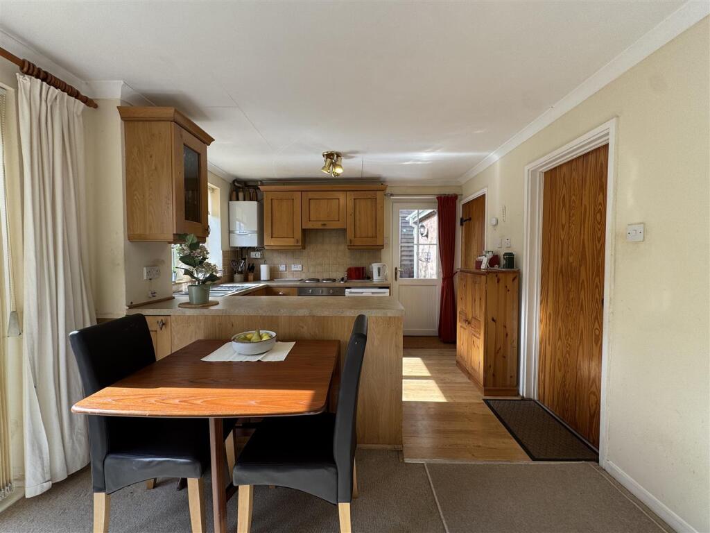 House in Dudley, West Midlands - More