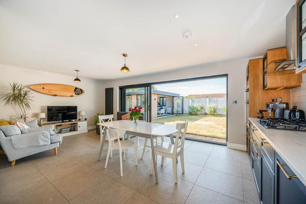 House in Chichester, East Wittering - View 3