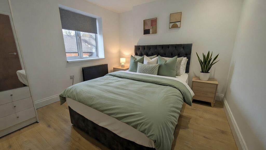 Main image of property: Modern 2 Bedroom Flat on the Edge Nottingham City Centre