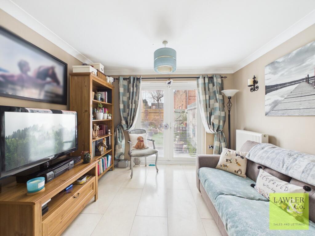 Kennett Drive, Bredbury, Stockport, Cheshire, SK6 2GA photo 4