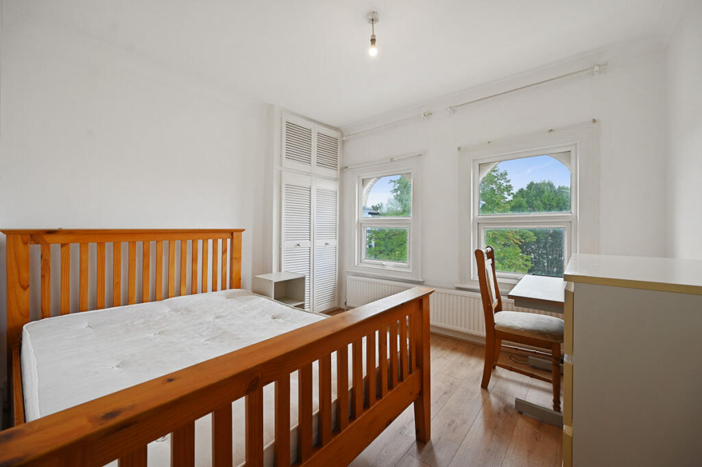 Apartment in London - View 5