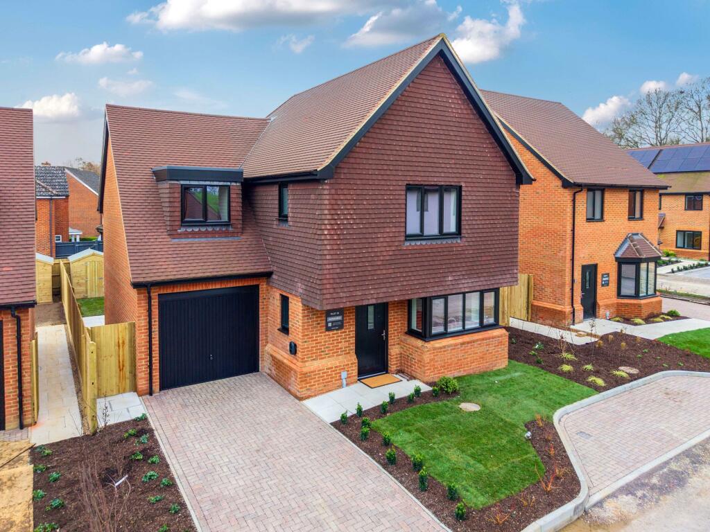 4-bed detached on Abbey Way, Willesborough, TN24, £535,000