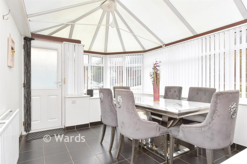 Margetts Place, Lower Upnor, Rochester, Kent photo 2