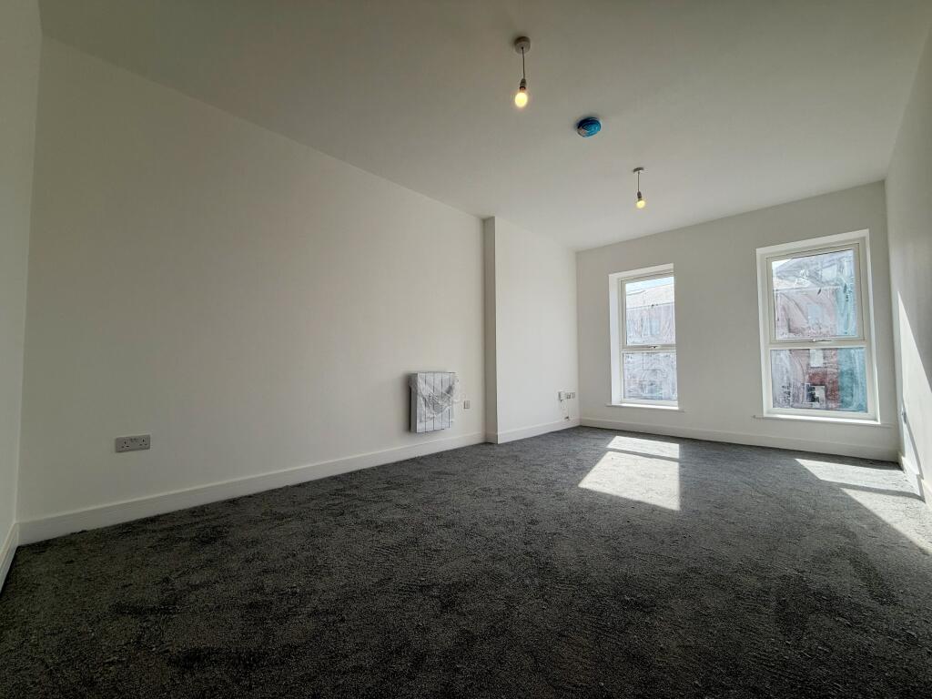 Apartment in East Staffordshire, Burton - View 3