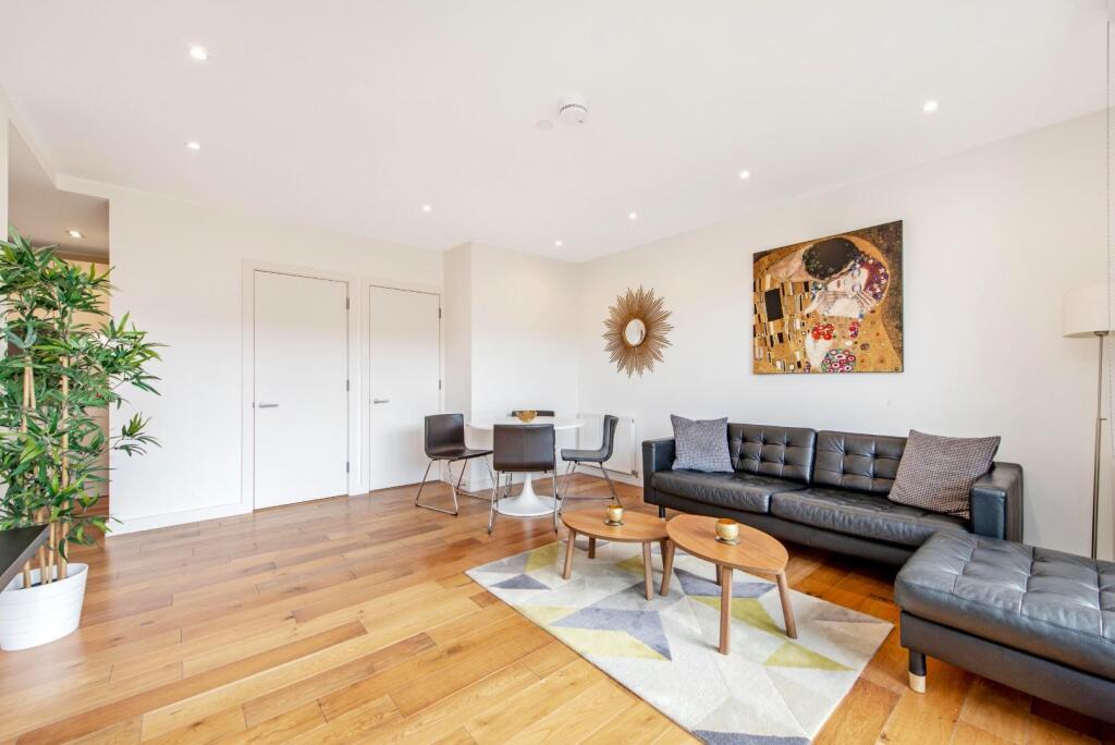 Palmers Road, London, E2 photo 4