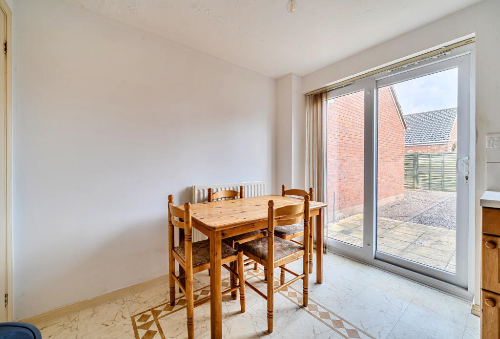 House in Tewkesbury, Wheatpieces - View 4
