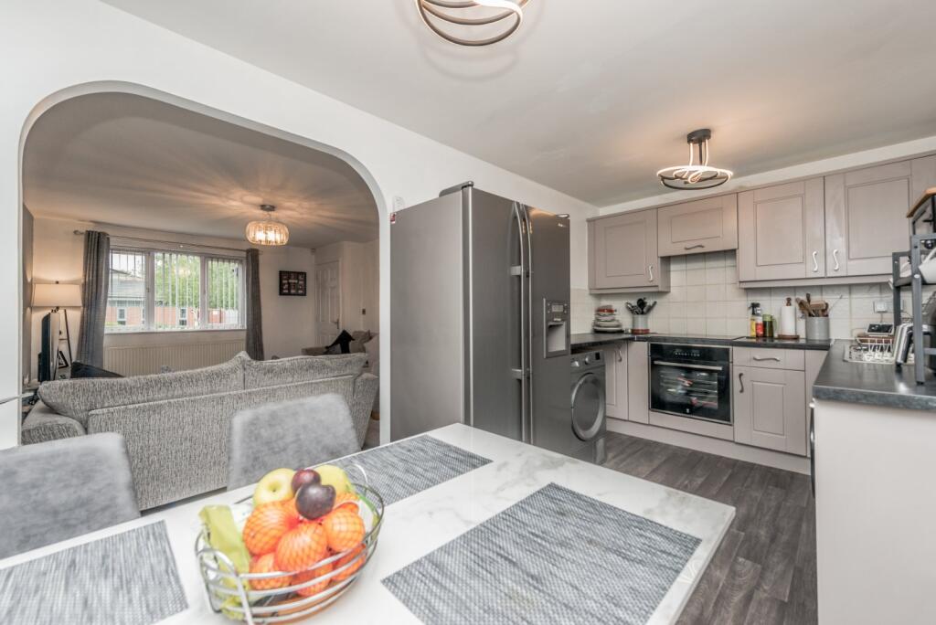 House in Bradford, West Yorkshire - View 5