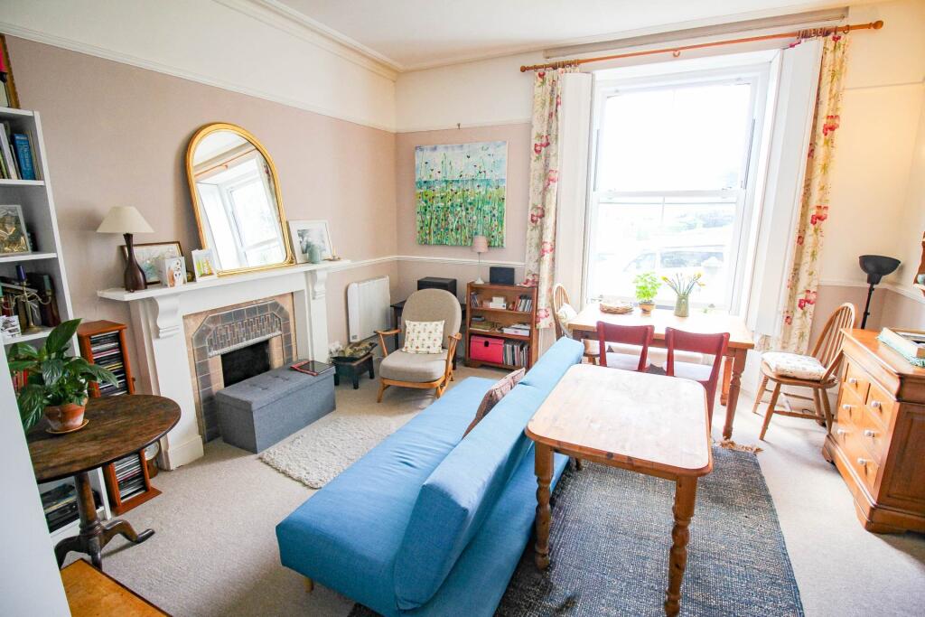Montpelier**Charming Hall Floor Flat**Share of Freehold**Ideal Buy-to-Let/First time Buy** - View 6