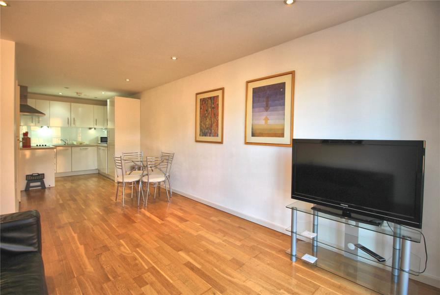 Apartment in Guildford - View 4