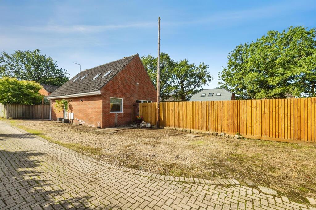 Main image of property: Newark Road, North Hykeham, Lincoln
