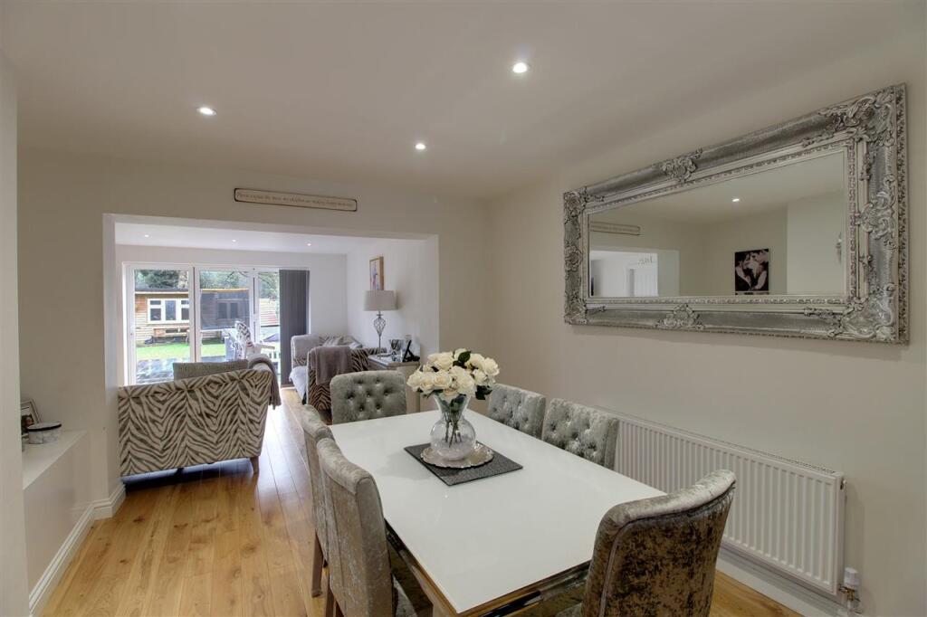 Savay Close, Denham photo 4