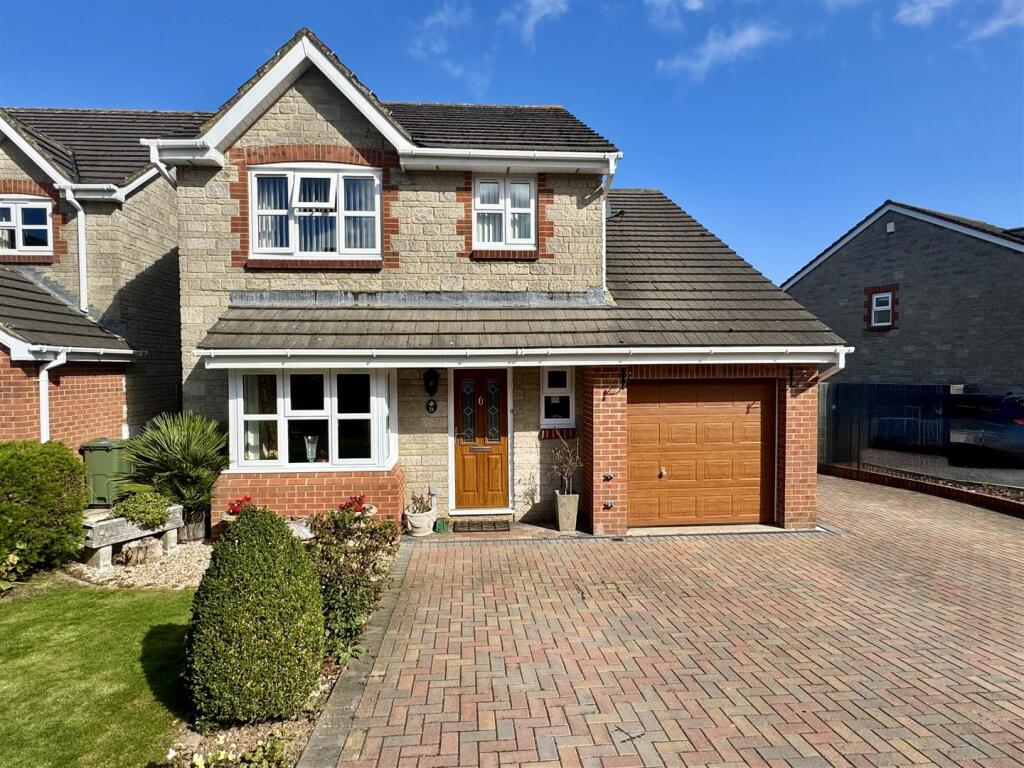 4-bed detached on Nightingale Rise, Portishead, £529,950