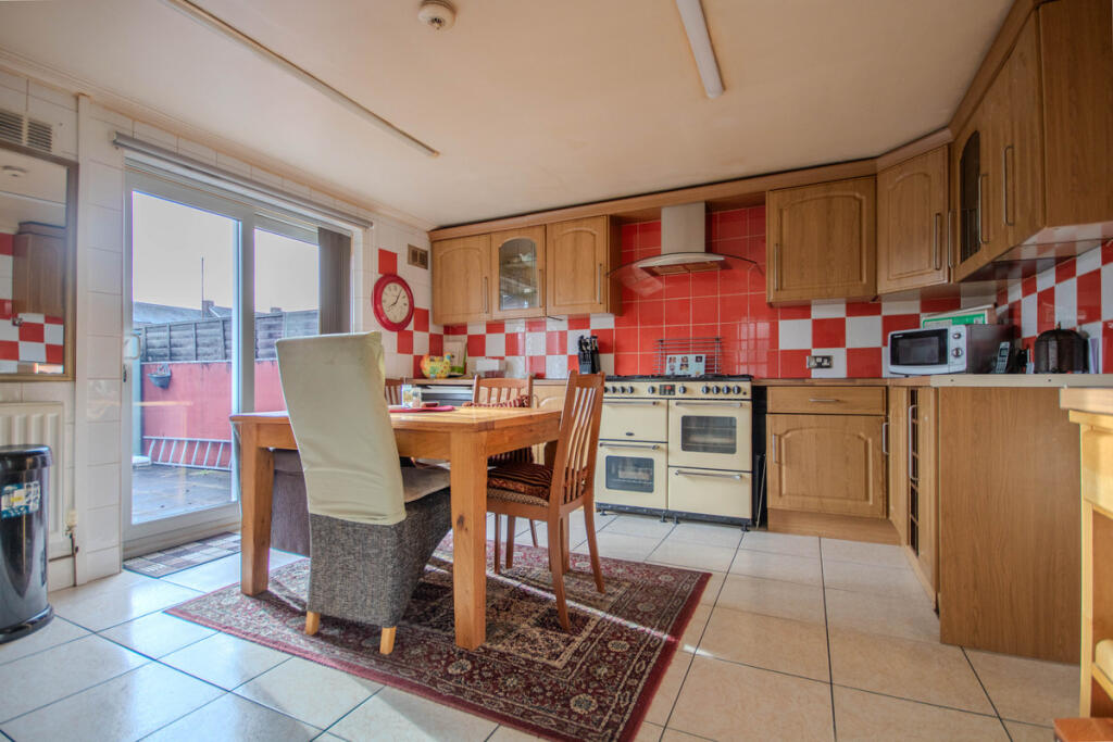 West Avenue, Caerphilly, CF83 photo 4