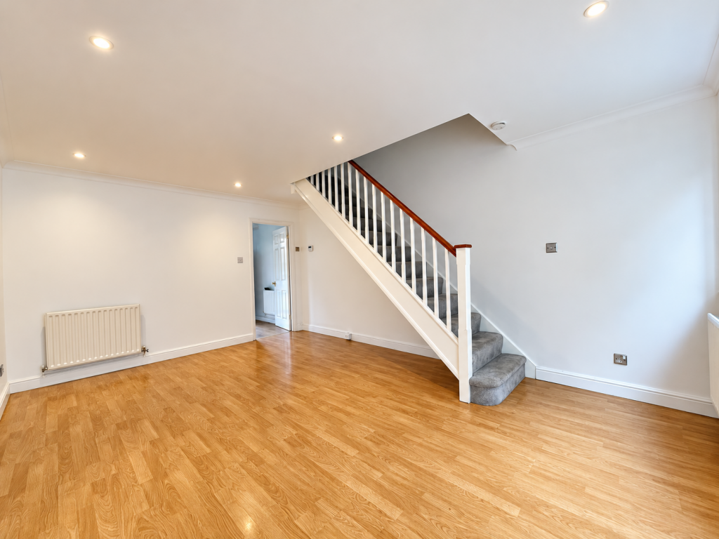 House in Eastleigh, Hedge End - View 3