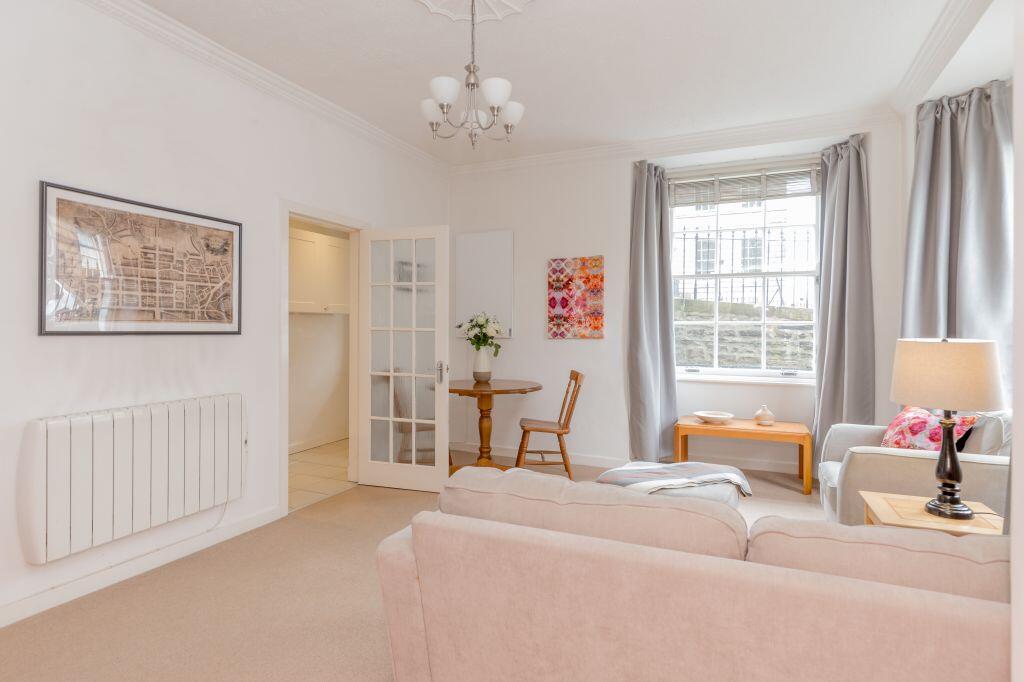 7 Northumberland Place, Edinburgh, EH3 6LQ - View 4