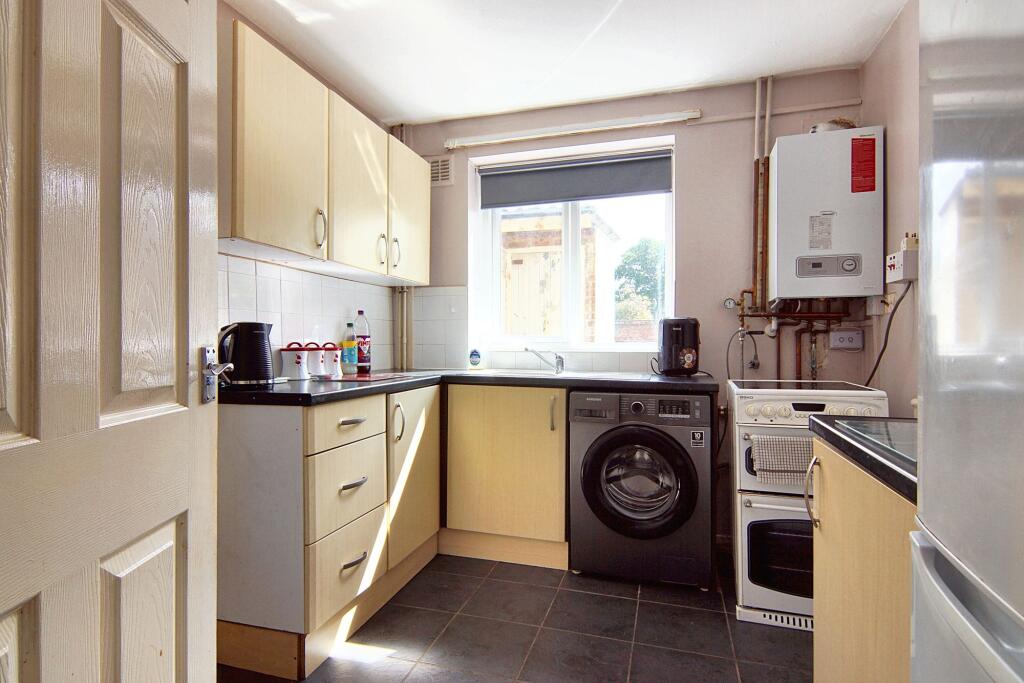 Hawthorn Lane, Coventry, CV4 photo 3