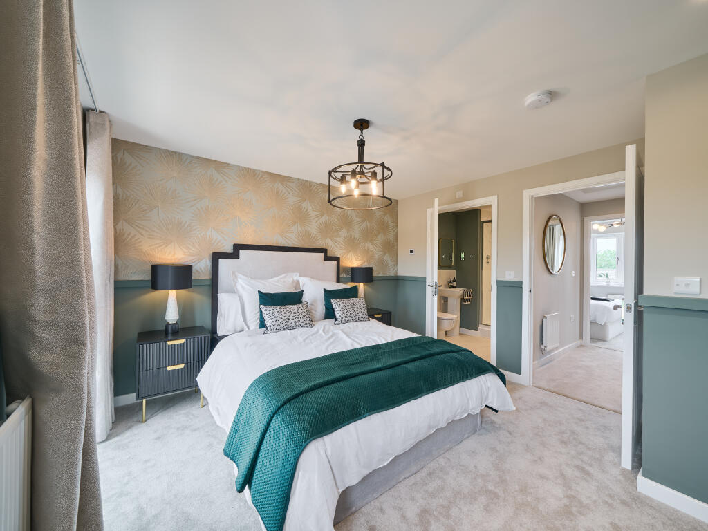 House in Cheltenham, Kingsditch, Swindon Village - View 5