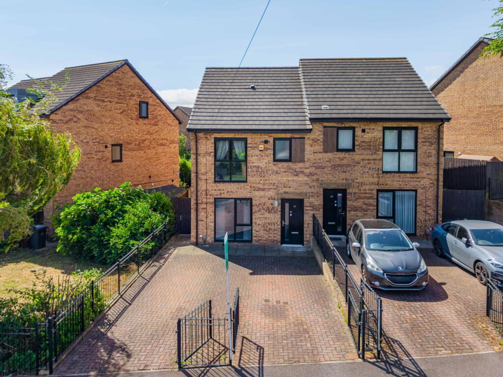 Pearson Crescent, Wombwell, S73 8SQ, Wombwell