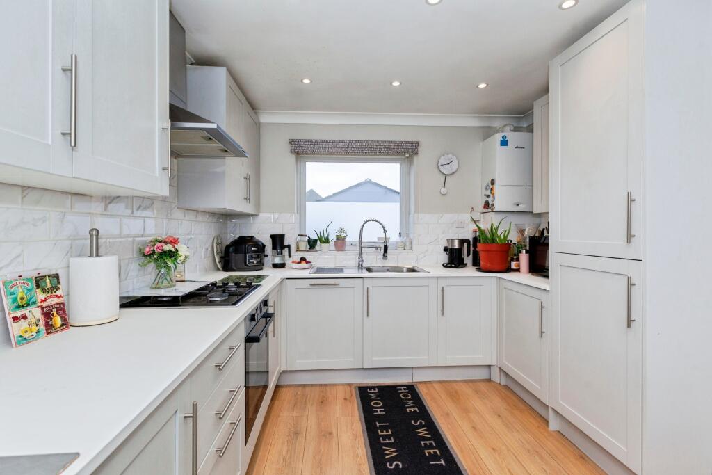 House in Slough - View 4