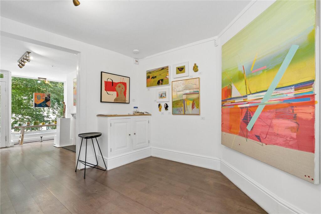 House in Richmond, East Twickenham, Petersham - More