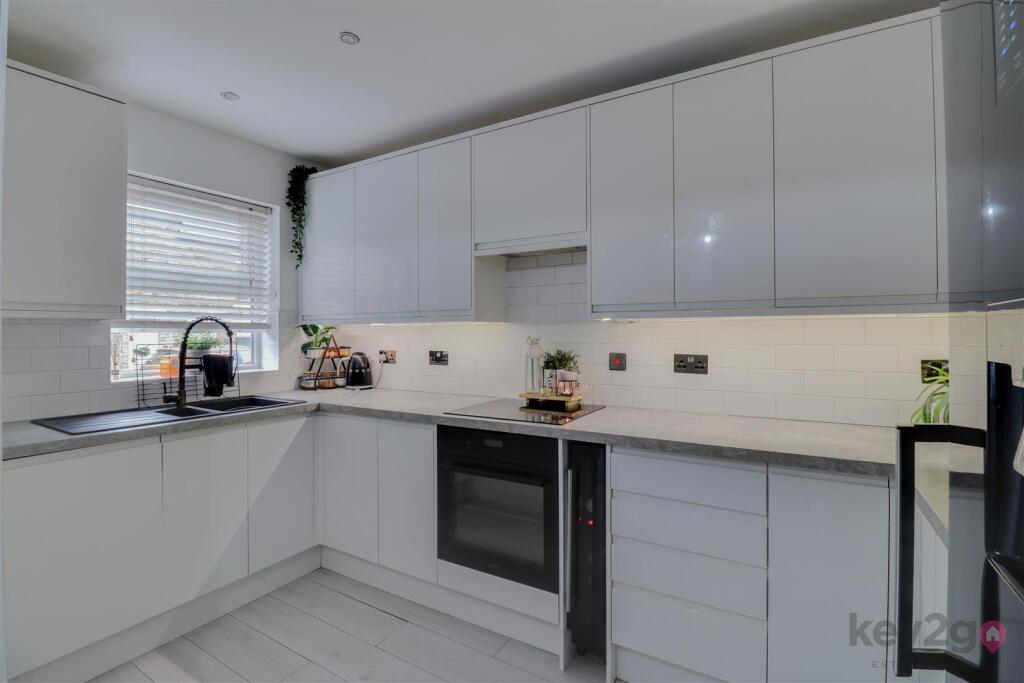 House in Sheffield, Sothall - View 2