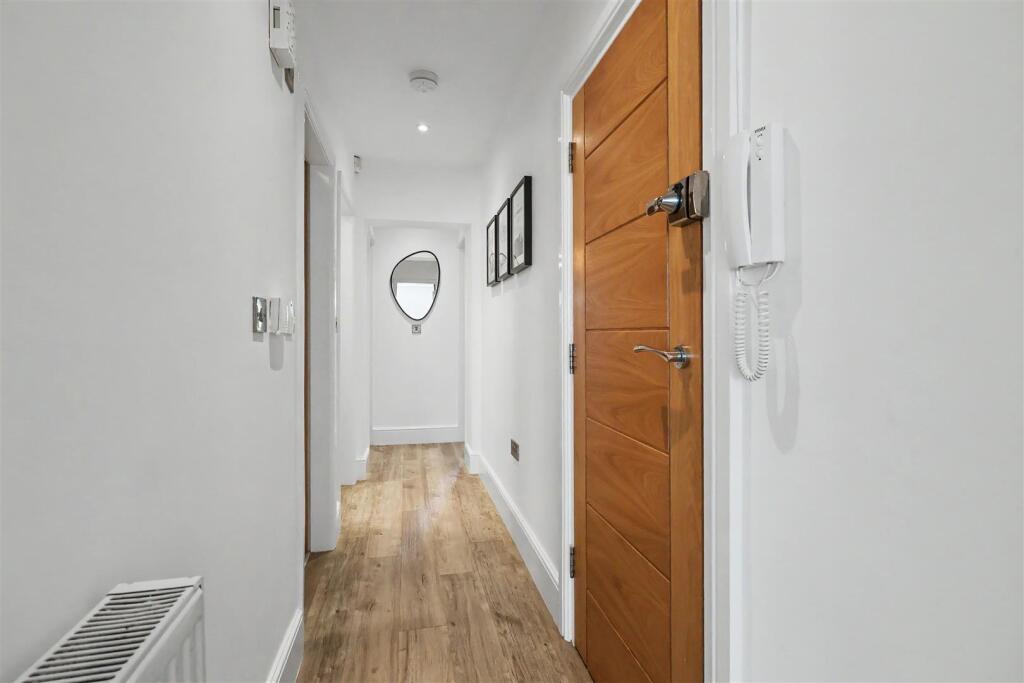 Apartment in Nottingham, West Bridgford - View 5
