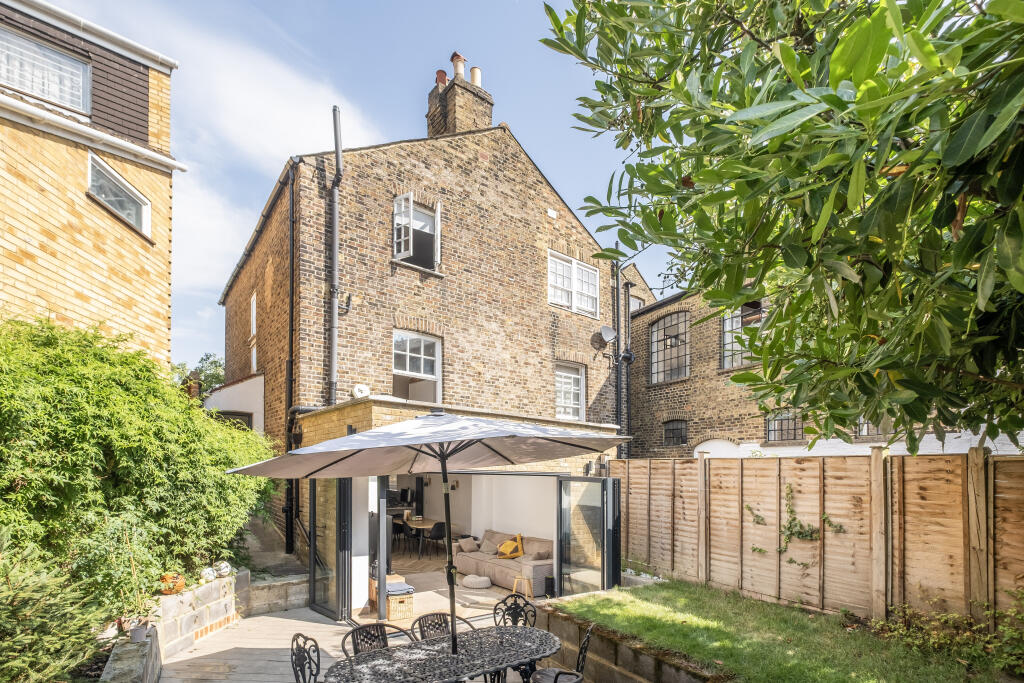 Main image of property: Lower Richmond Road, London, SW14