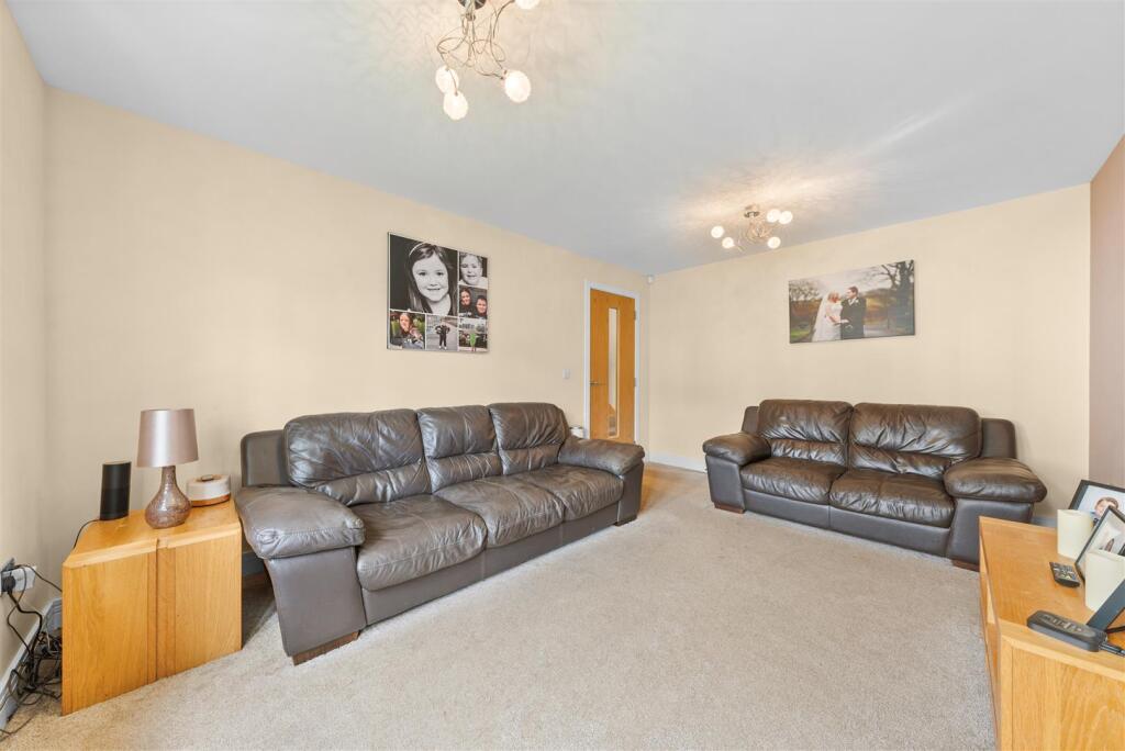 Heron View, Motherwell photo 3