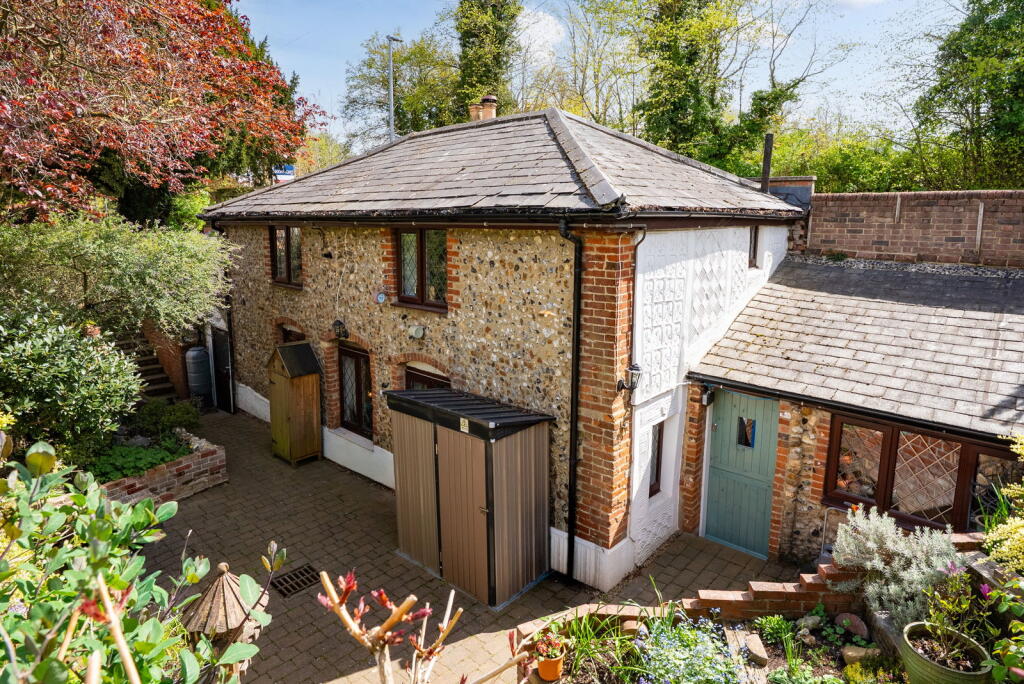 Main image of property: Mount Pleasant Road, Saffron Walden