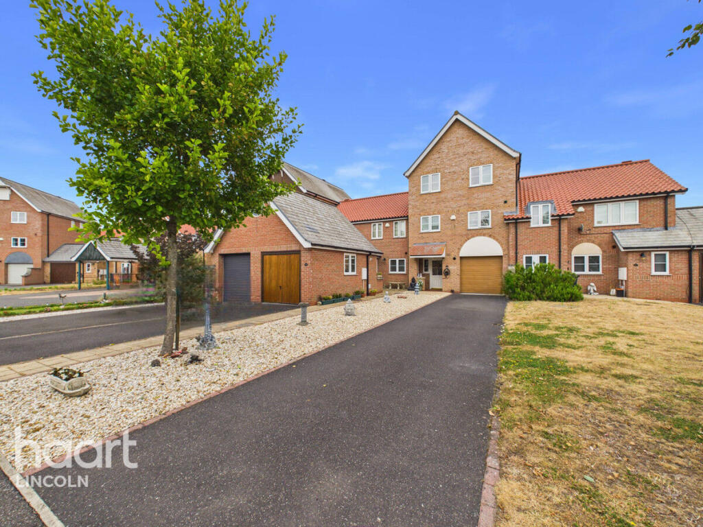 4-bed house on Park Lane, Lincoln, £375,000