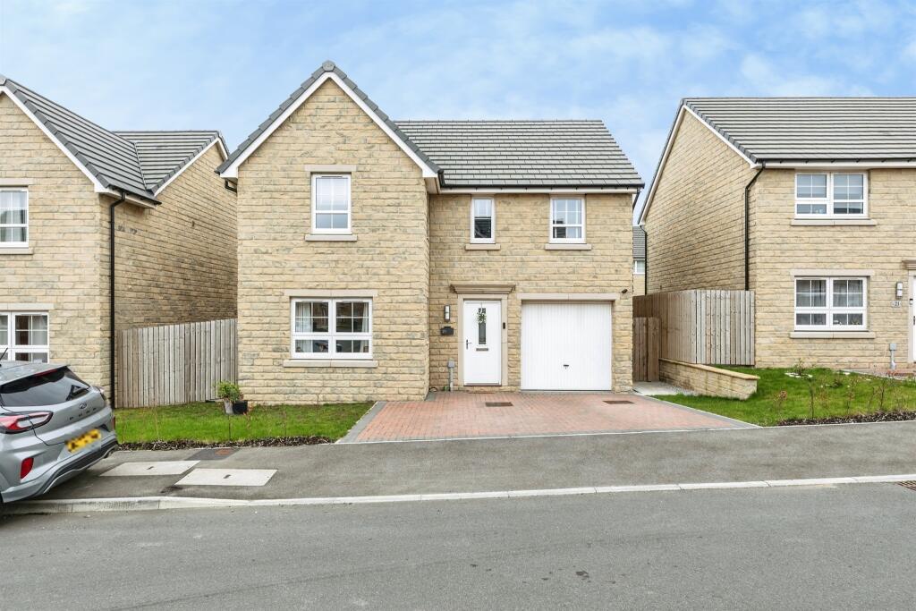 4-bed detached on Churchyard Drive, East Ardsley, WAKEFIELD, £400,000