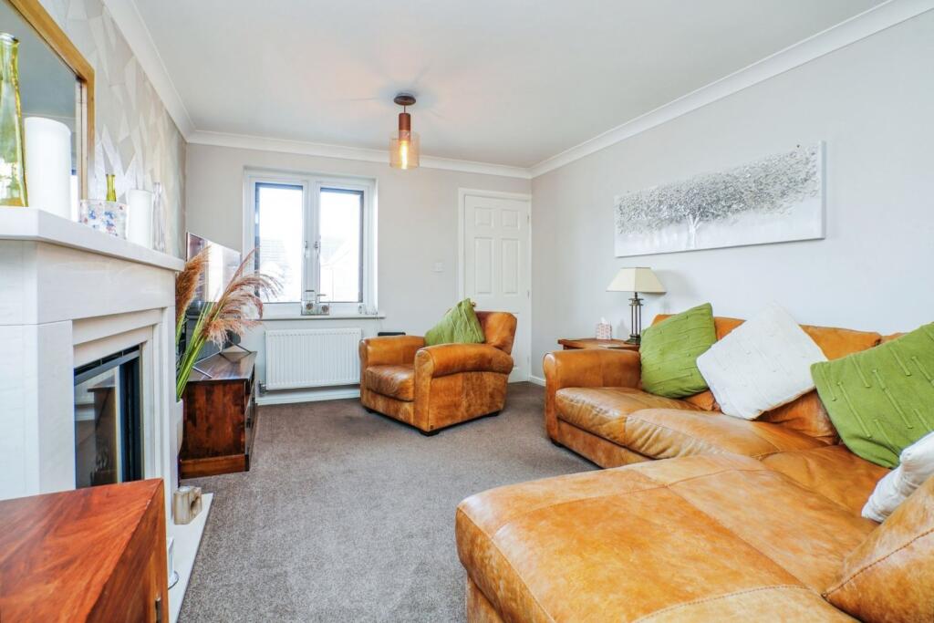 Larkspur Way, Wakefield, WF2 photo 4