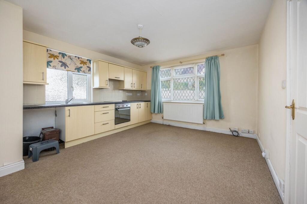 House in Wolverhampton, Penn - View 4