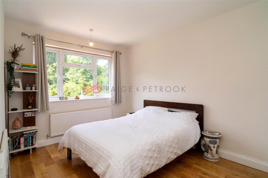House in Harrow - View 5