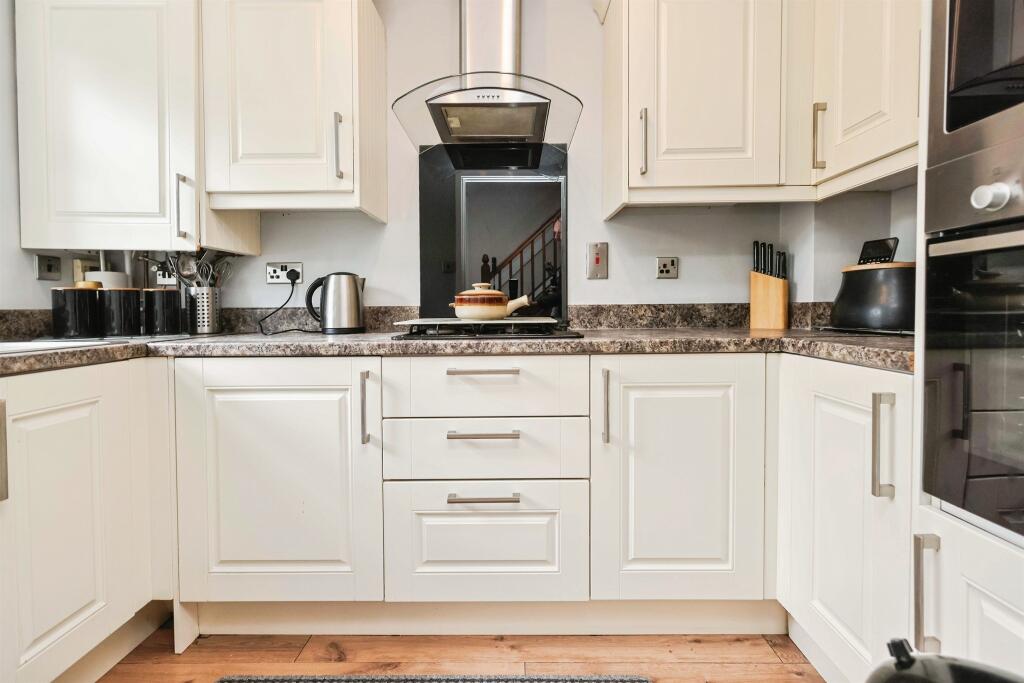 Barnswood Close, Halesowen photo 4